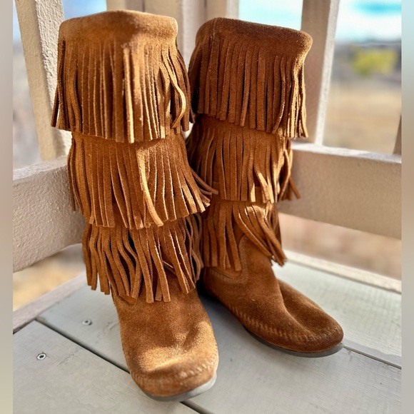 Minnetonka Moccasin 3-layer Fringe Suede Leather Tall Boots - Picture 14 of 16
